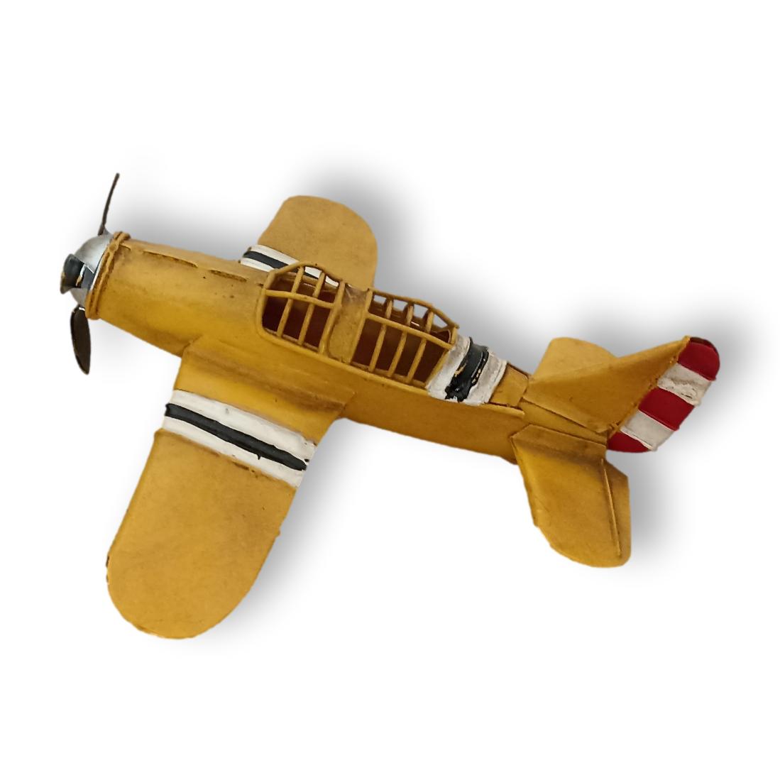 Avion Vintage en Chapa Modelo Militar
