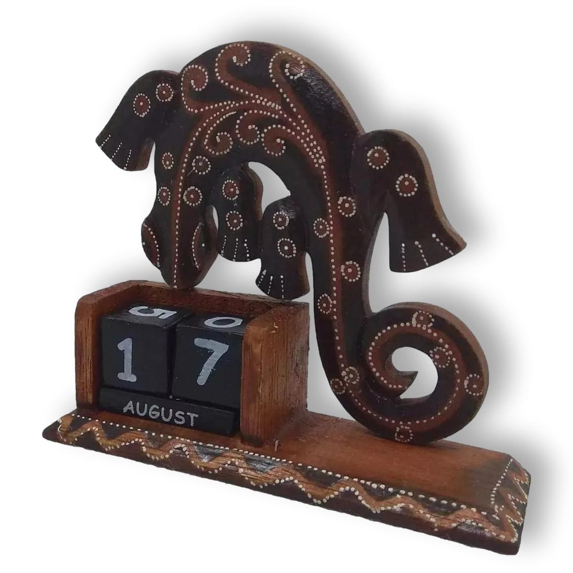 Adorno Calendario Perpetuo Iguana en madera