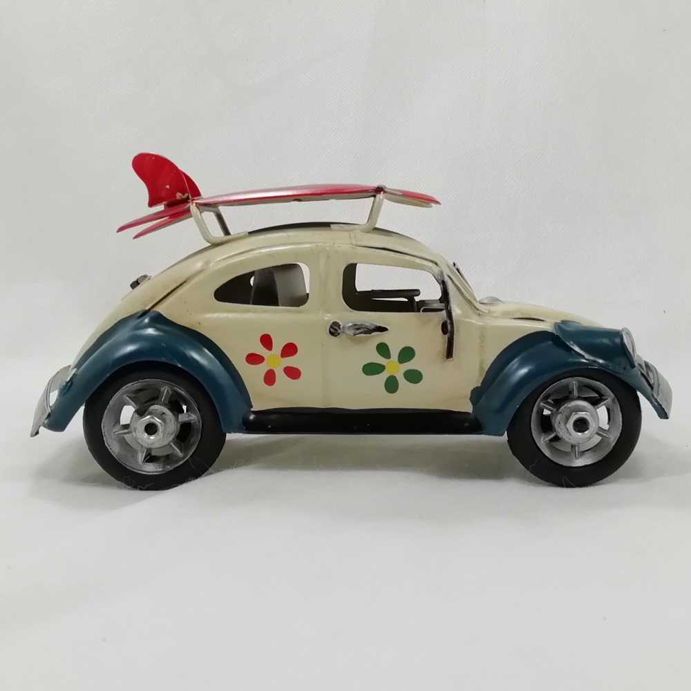 Replica artesanal de auto en chapa