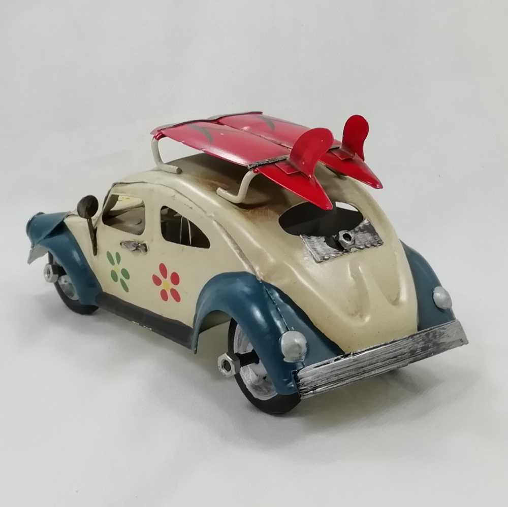 Replica artesanal de auto en chapa