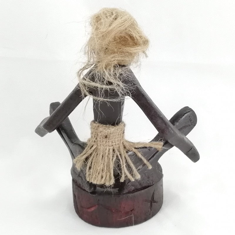 Cenicero de Hombrecito primitivo en madera