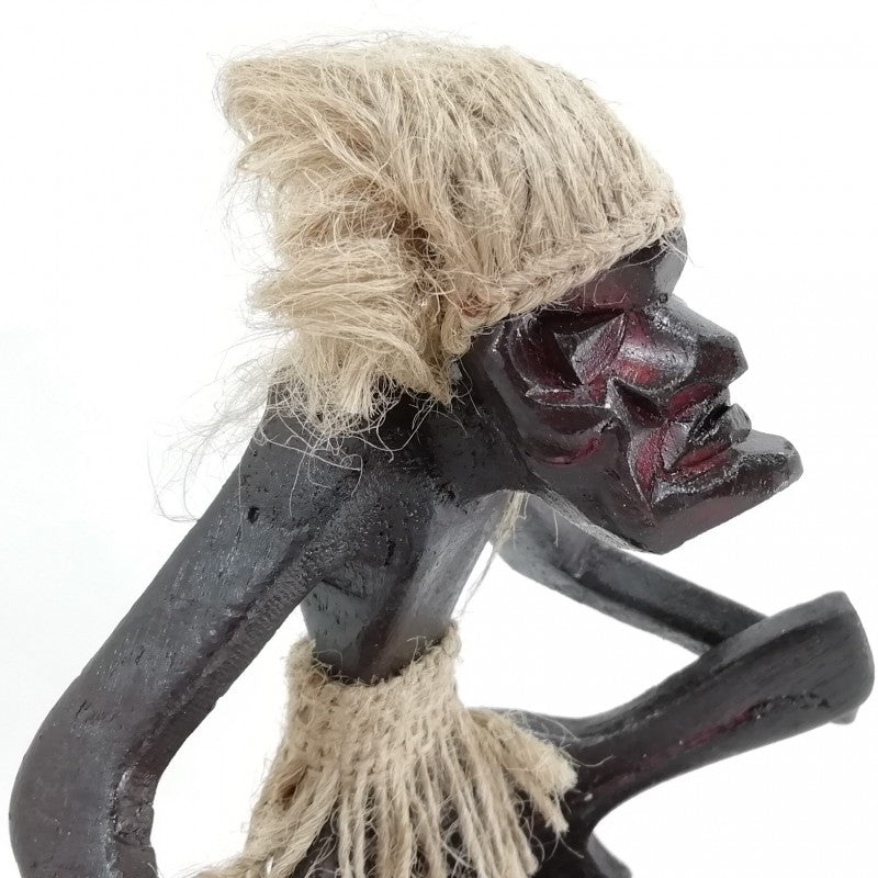 Cenicero de Hombrecito primitivo en madera