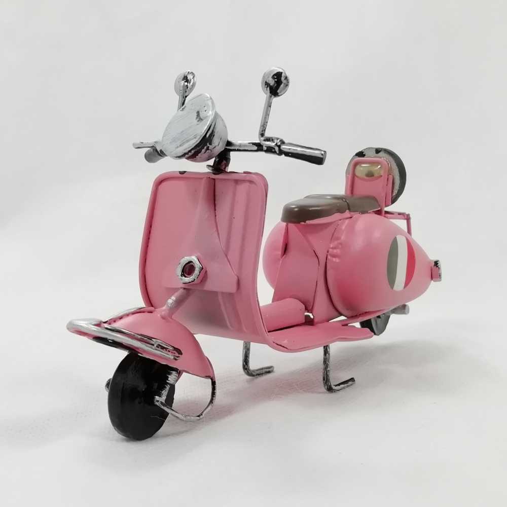 Replica artesanal de moto en chapa