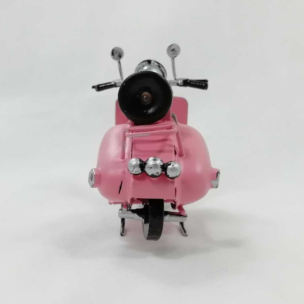 Replica artesanal de moto en chapa