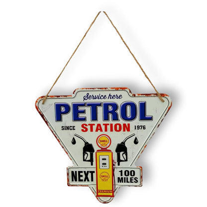 Chapa retro triangular con relieve